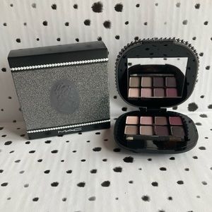 Mac Keepsakes 8 Shades Eyeshadow Plum Palette new in box